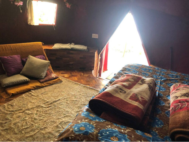 Sunrise Chalet — cozy bedroom